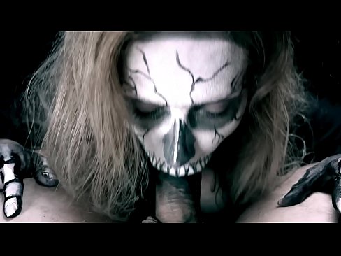 ❤️ Demon nighean sucking cock le a beul dubh agus slugadh cum. ️  Pornografach  leinn gd.pornjk.ru ☑